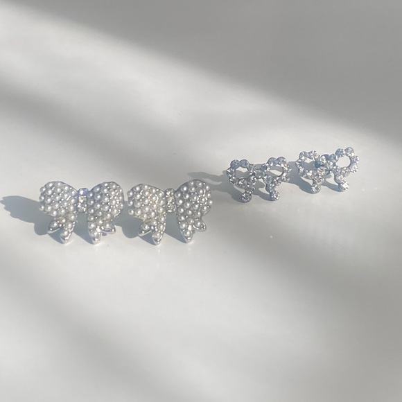 Bow Earring Set - Picture 5 of 6